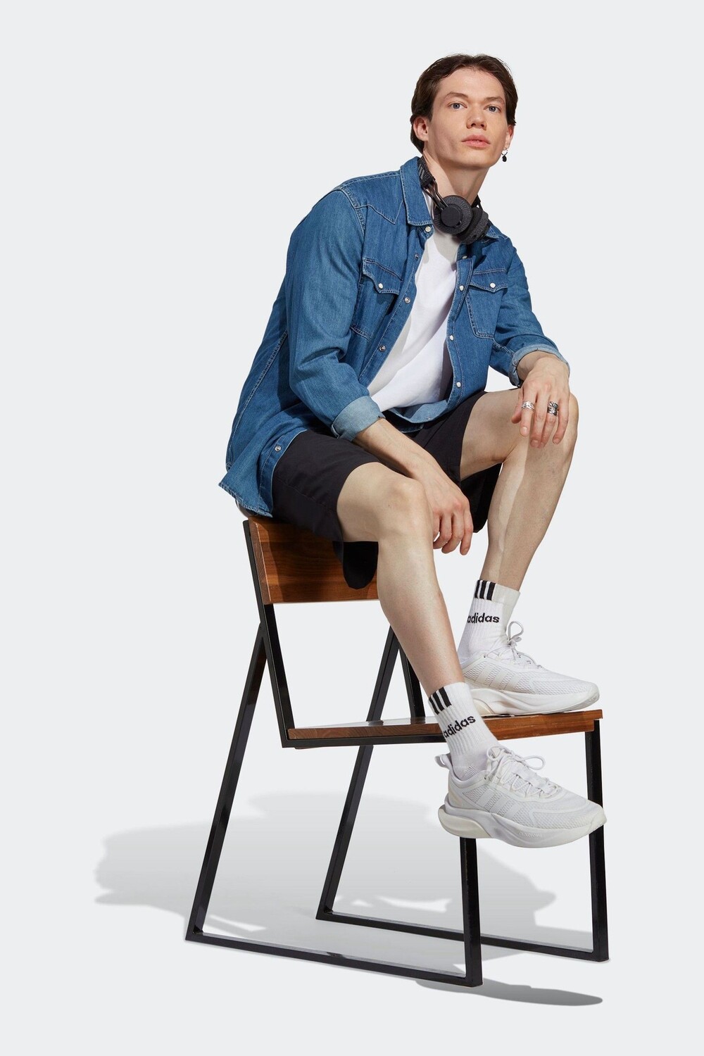 Шорты челси Спортивная одежда AEROREADY Essentials с маленьким логотипом adidas, черный
Шорты челси Спортивная одежда AEROREADY Essentials с маленьким логотипом adidas, черный