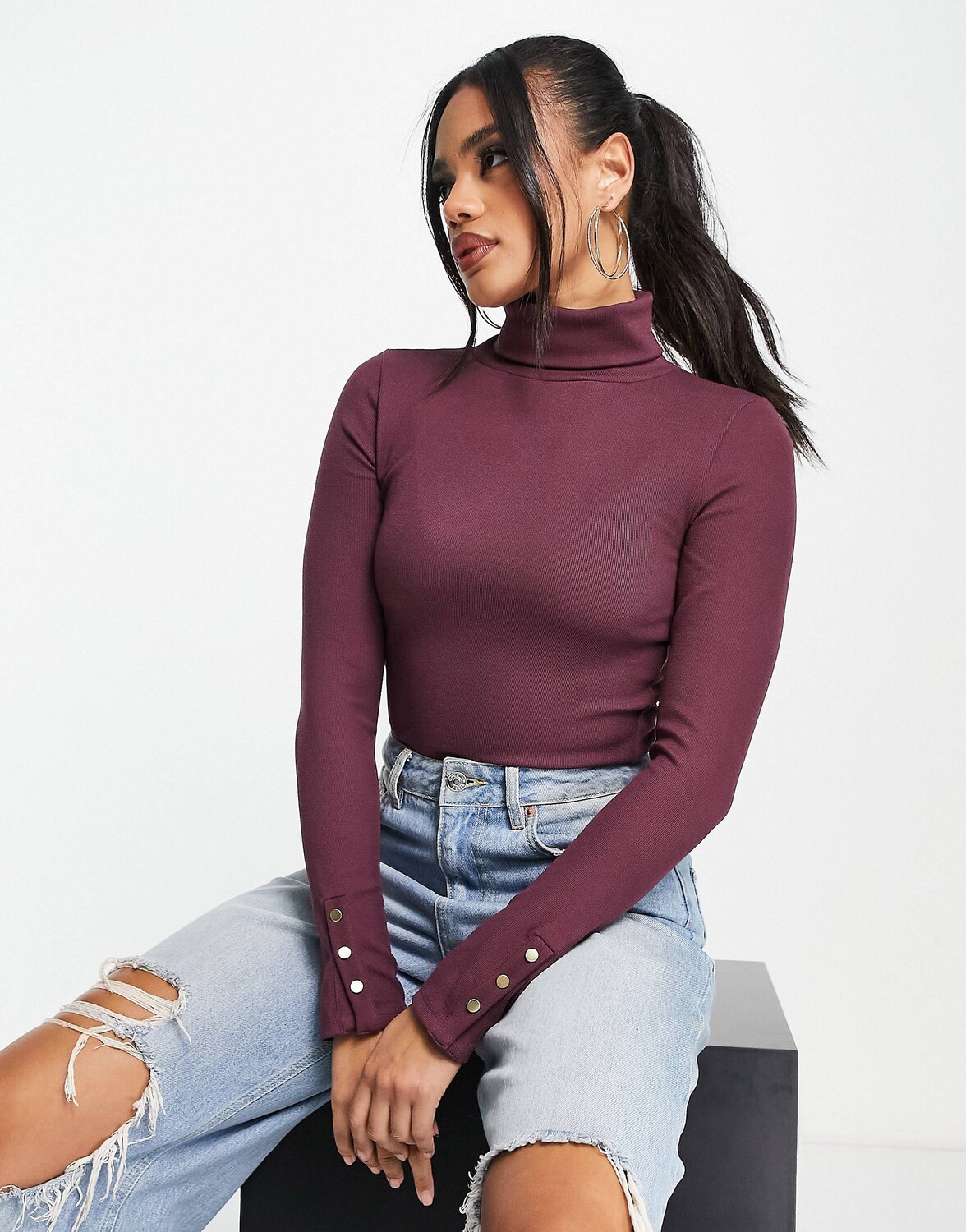 Вырез горловины с манжетами на пуговицах цвета баклажан ASOS DESIGN - PURPLE, Фиолетовый
Вырез горловины с манжетами на пуговицах цвета баклажан ASOS DESIGN - PURPLE, Фиолетовый