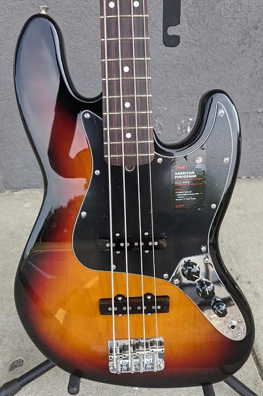 Басс гитара Fender American Performer 4-String Electric Jazz Bass with Bag, 3-Color Sunburst
Басс гитара Fender American Performer 4-String Electric Jazz Bass with Bag, 3-Color Sunburst