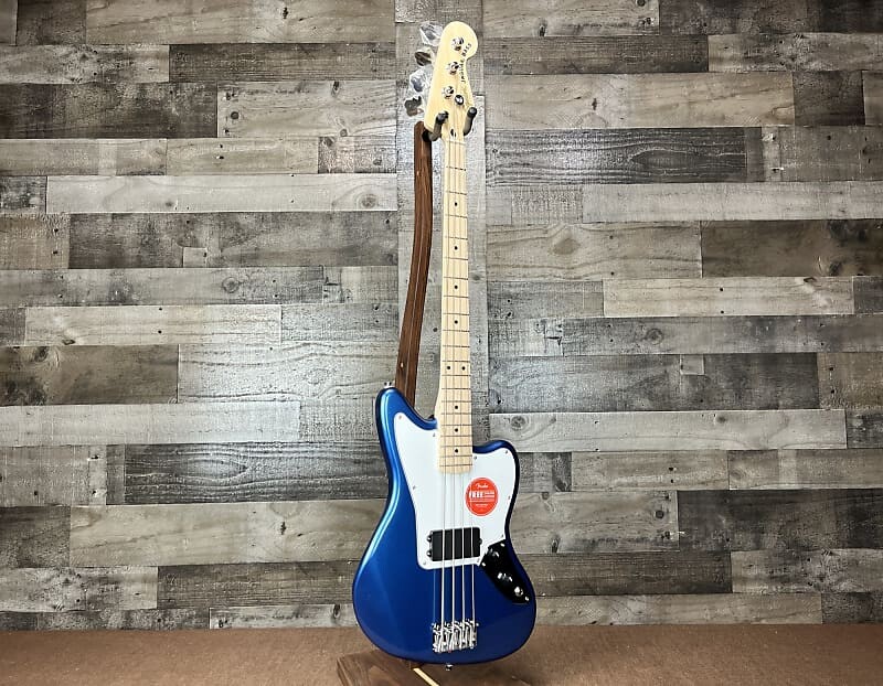 Squier Affinity Series Jaguar Bass H — синий Лейк-Плэсид с кленовой накладкой Squier Affinity Series Jaguar Bass H - Lake Placid Blue with Maple Fingerboard
Squier Affinity Series Jaguar Bass H — синий Лейк-Плэсид с кленовой накладкой Squier Affinity Series Jaguar Bass H - Lake Placid Blue with Maple Fingerboard