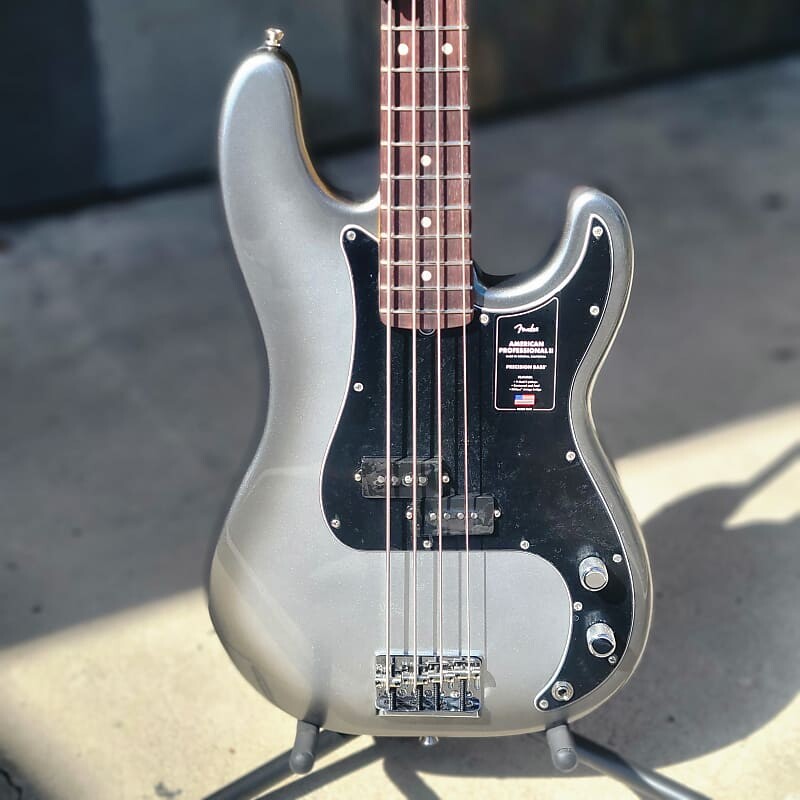 Fender American Professional II Precision Bass, накладка на гриф из палисандра, Mercury 0193930755
Fender American Professional II Precision Bass, накладка на гриф из палисандра, Mercury 0193930755