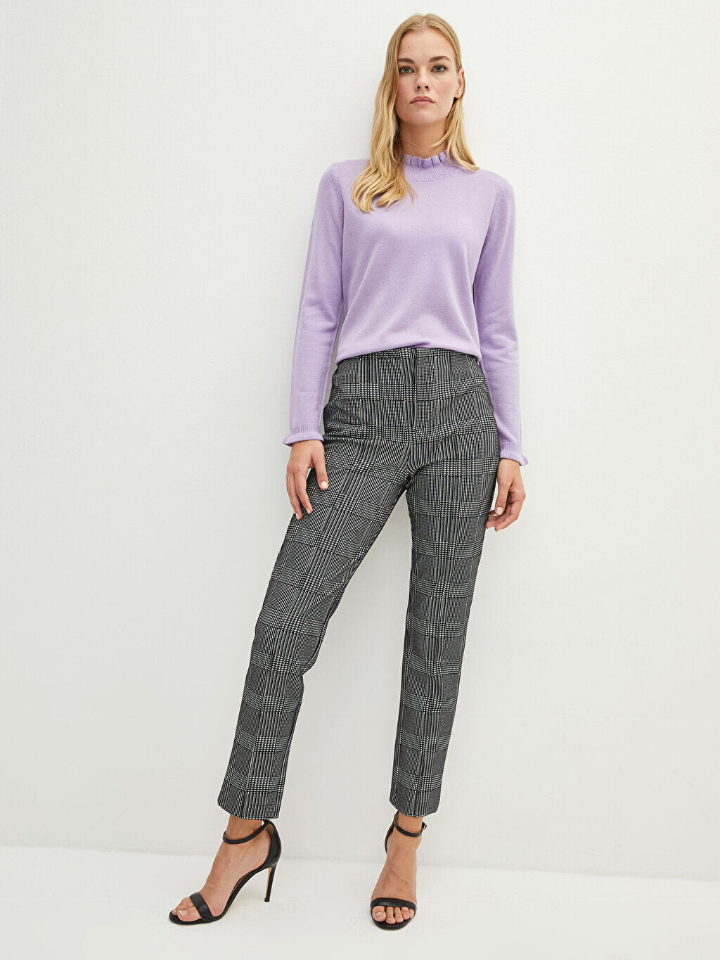 Эластичная талия Slim Fit узорчатые женские брюки из ткани понте LC Waikiki Basic
Эластичная талия Slim Fit узорчатые женские брюки из ткани понте LC Waikiki Basic