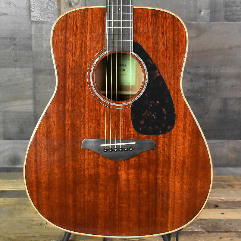 Акустическая гитара дредноут Yamaha FG850 — полностью из красного дерева Yamaha FG850 Dreadnought Guitar -
Акустическая гитара дредноут Yamaha FG850 — полностью из красного дерева Yamaha FG850 Dreadnought Guitar -