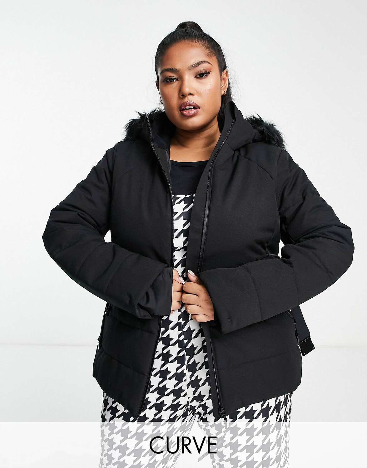 Лыжная куртка с поясом и капюшоном из искусственного меха ASOS 4505 Curve, Черный
Лыжная куртка с поясом и капюшоном из искусственного меха ASOS 4505 Curve, Черный