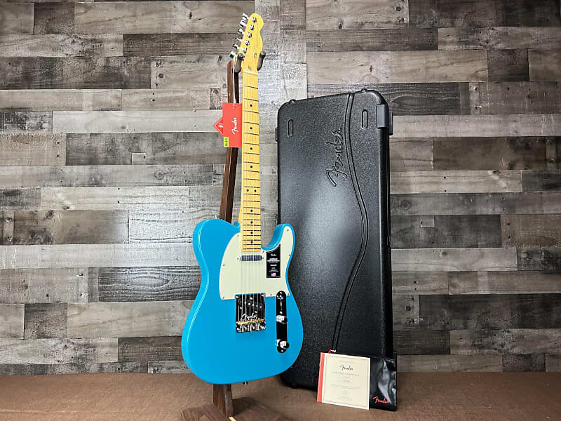 Fender American Professional II Telecaster — синий Майами с кленовой накладкой на гриф Fender American Professional II Telecaster - Miami Blue with Maple Fingerboard
Fender American Professional II Telecaster — синий Майами с кленовой накладкой на гриф Fender American Professional II Telecaster - Miami Blue with Maple Fingerboard
