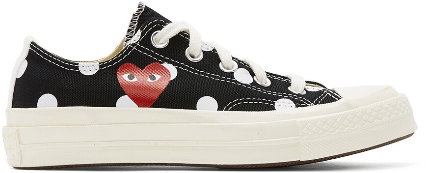 Черные низкие кроссовки Converse Edition Chuck 70 в горошек с сердцем Comme des Garçons Play
Черные низкие кроссовки Converse Edition Chuck 70 в горошек с сердцем Comme des Garçons Play