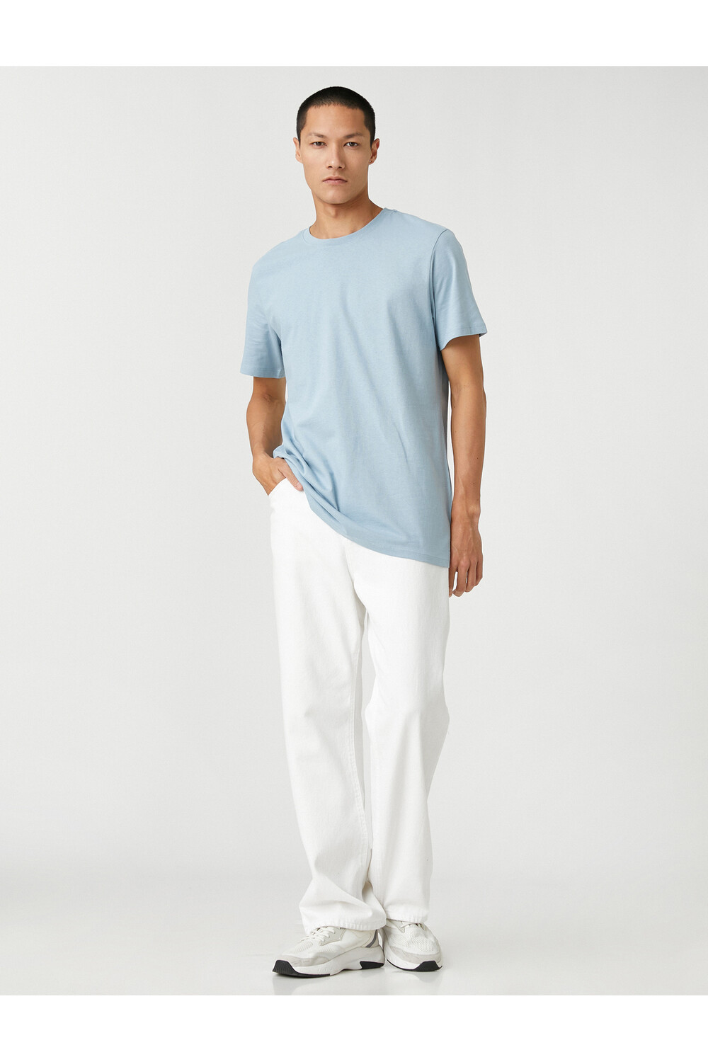 Базовая футболка Slim Fit с круглым вырезом и короткими рукавами, хлопок Koton, синий
Базовая футболка Slim Fit с круглым вырезом и короткими рукавами, хлопок Koton, синий