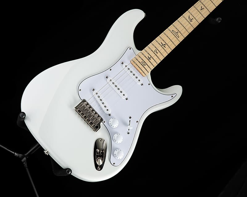 PRS Silver Sky John Mayer Signature Frost Silver Sky John Mayer Signature with Maple Fretboard
PRS Silver Sky John Mayer Signature Frost Silver Sky John Mayer Signature with Maple Fretboard