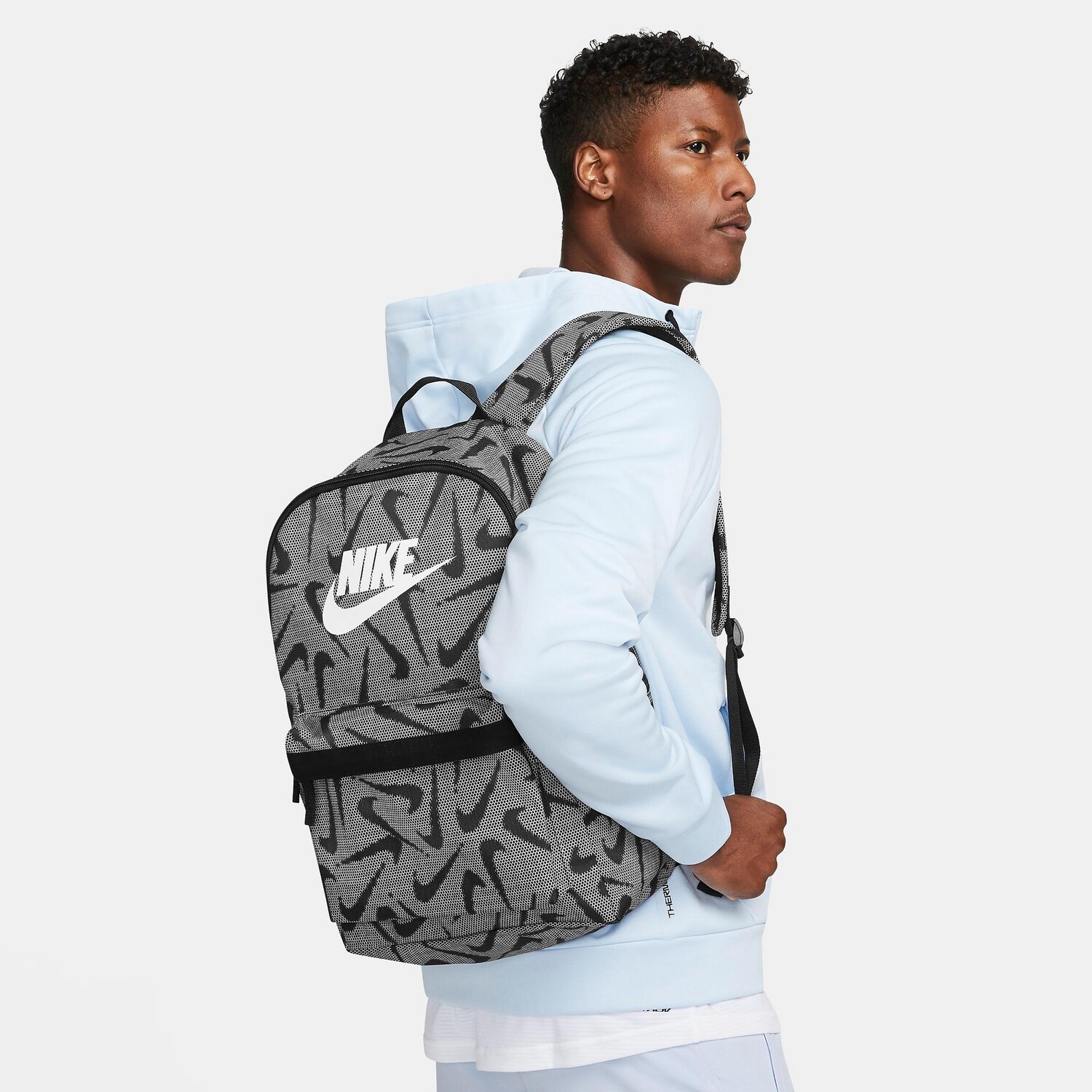 Рюкзак с принтом Nike Heritage Lenticular Swoosh по всей поверхности, серый
Рюкзак с принтом Nike Heritage Lenticular Swoosh по всей поверхности, серый
