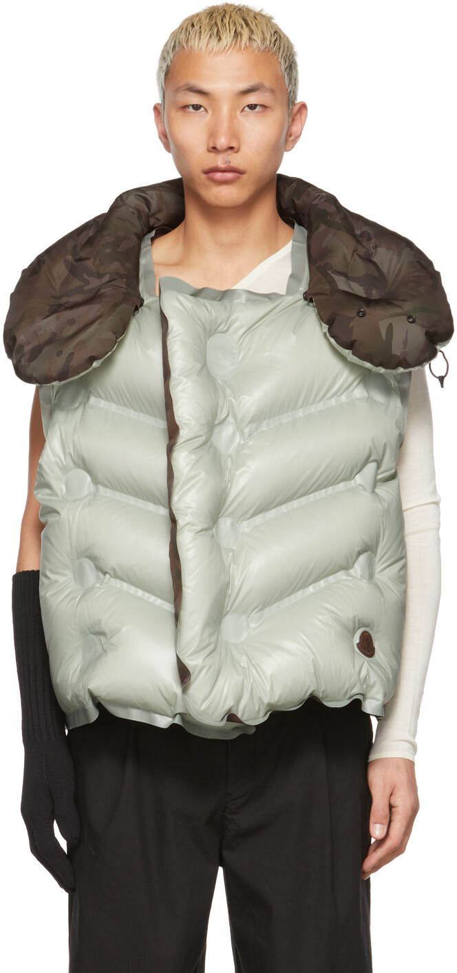 Moncler Dingyun Zhang Двусторонний серый жилет с коричневым пухом Aloby Moncler Genius, Коричневый
Moncler Dingyun Zhang Двусторонний серый жилет с коричневым пухом Aloby Moncler Genius, Коричневый