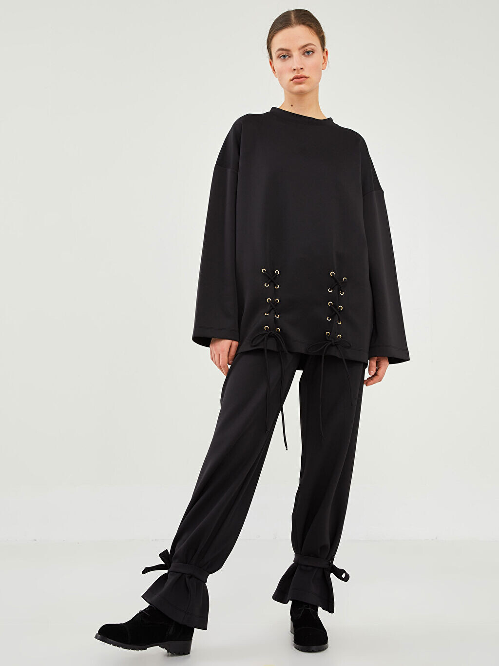 GAMZE SARAÇOĞLU X LCW VISION ЖЕНСКИЕ БРЮКИ - Эластичный пояс, Эластичные штанины, Застежка
GAMZE SARAÇOĞLU X LCW VISION ЖЕНСКИЕ БРЮКИ - Эластичный пояс, Эластичные штанины, Застежка