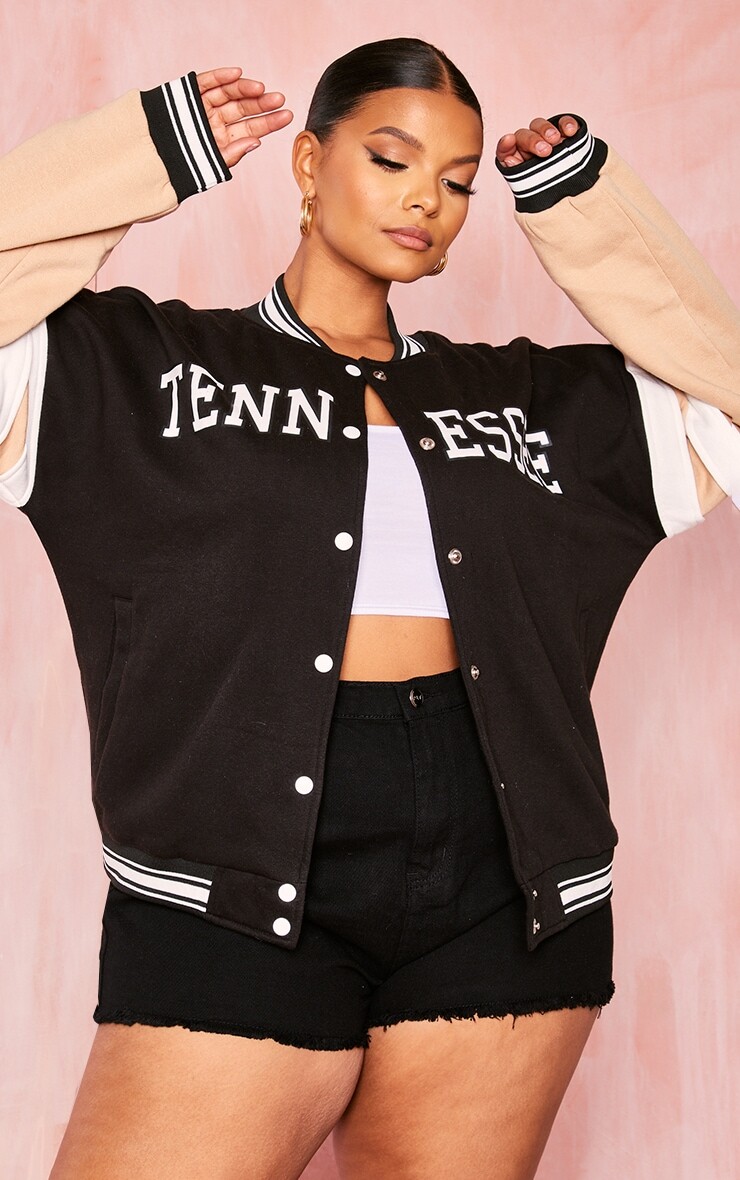 PrettyLittleThing Черный университетский бомбер с надписью Plus и контрастными рукавами
PrettyLittleThing Черный университетский бомбер с надписью Plus и контрастными рукавами