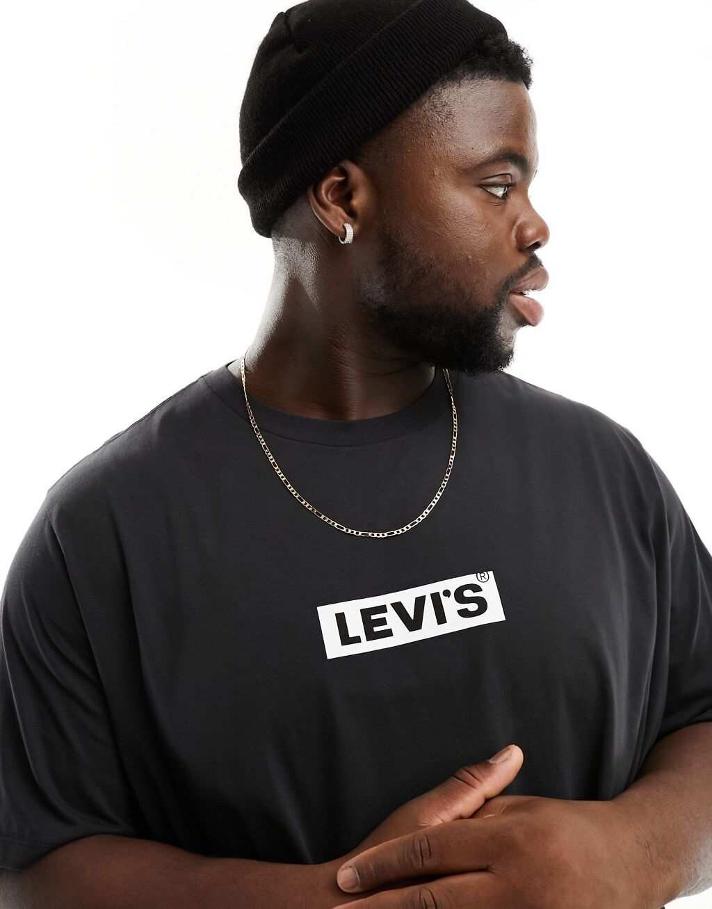 Черная эксклюзивная футболка Levi's x Asos Plus со спортивным логотипом, Черный
Черная эксклюзивная футболка Levi's x Asos Plus со спортивным логотипом, Черный