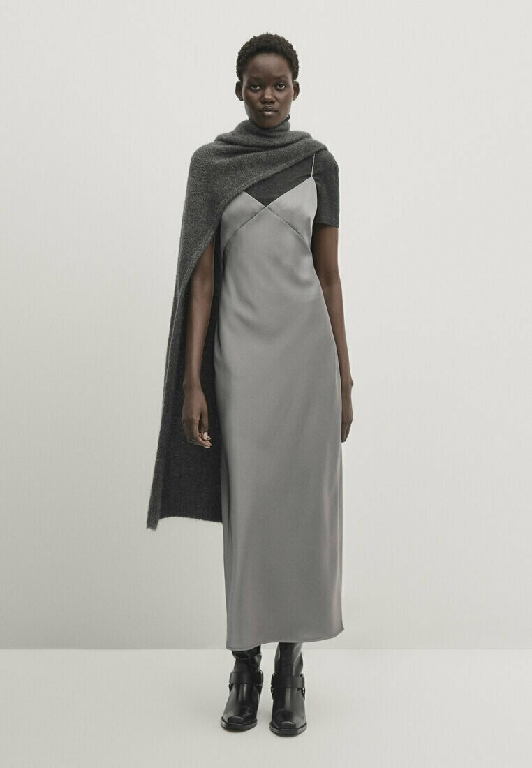 Коктейльное/праздничное платье STUDIO-WITH SHINY STRAPS Massimo Dutti, цвет silver coloured
Коктейльное/праздничное платье STUDIO-WITH SHINY STRAPS Massimo Dutti, цвет silver coloured