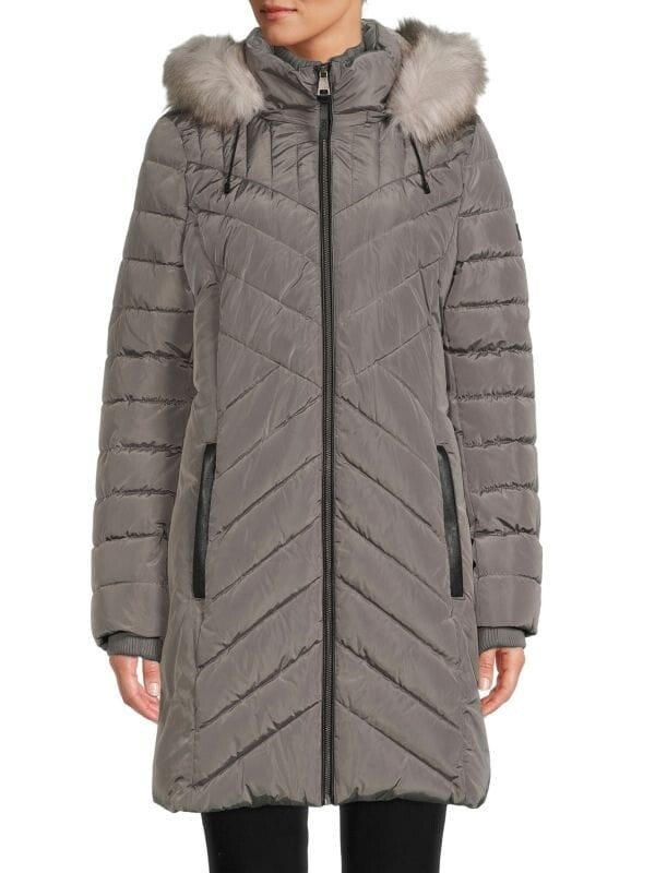 Стеганая парка с отделкой из искусственного меха и шевроном DKNY Smoke pearl, Черный
Стеганая парка с отделкой из искусственного меха и шевроном DKNY Smoke pearl, Черный
