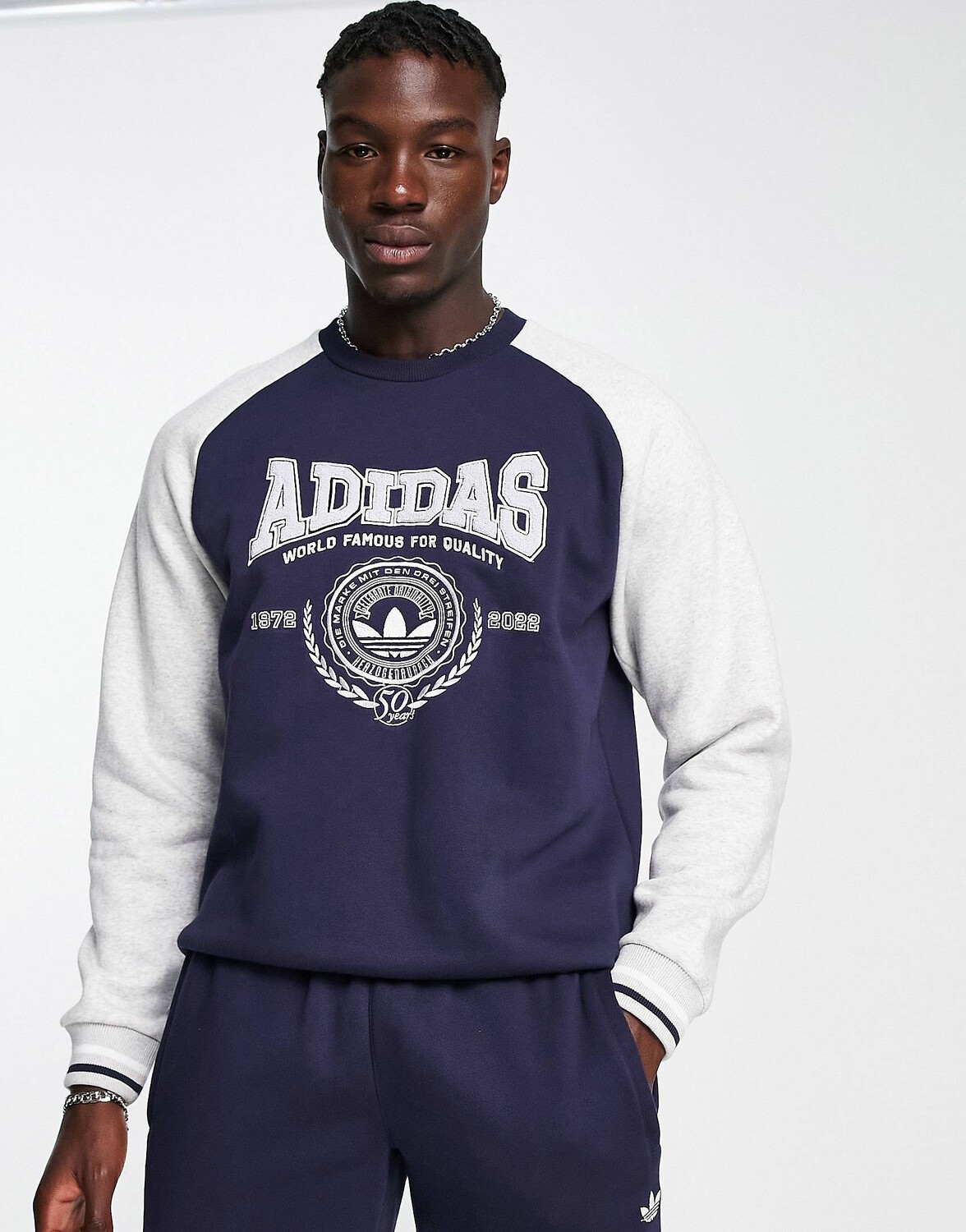 Темно-сине-серая толстовка с большим логотипом adidas Originals 'Preppy Varsity'
Темно-сине-серая толстовка с большим логотипом adidas Originals 'Preppy Varsity'