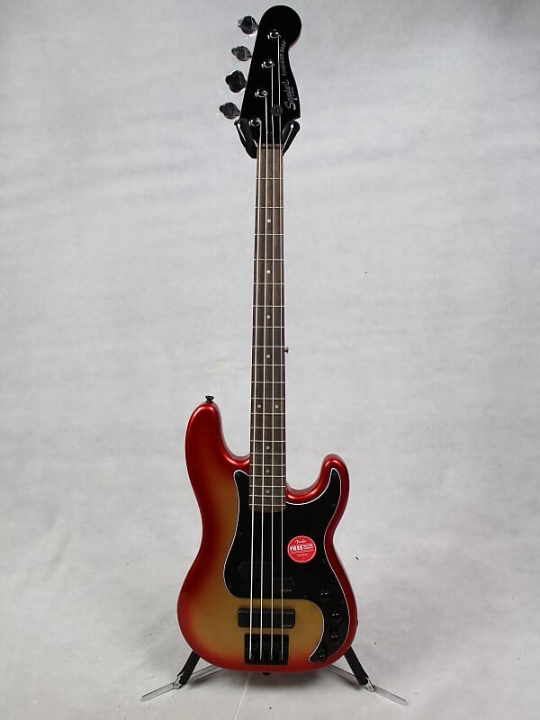Fender Squier Contemporary Active Precision Bass PH Laurel Fingerboard Sunset Metallic
Fender Squier Contemporary Active Precision Bass PH Laurel Fingerboard Sunset Metallic