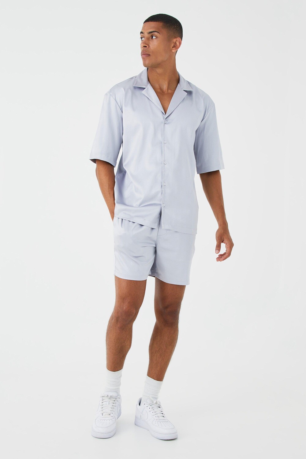 Атласная рубашка revere с коротким рукавом и короткая короткая рубашка Boohoo, серый
Атласная рубашка revere с коротким рукавом и короткая короткая рубашка Boohoo, серый