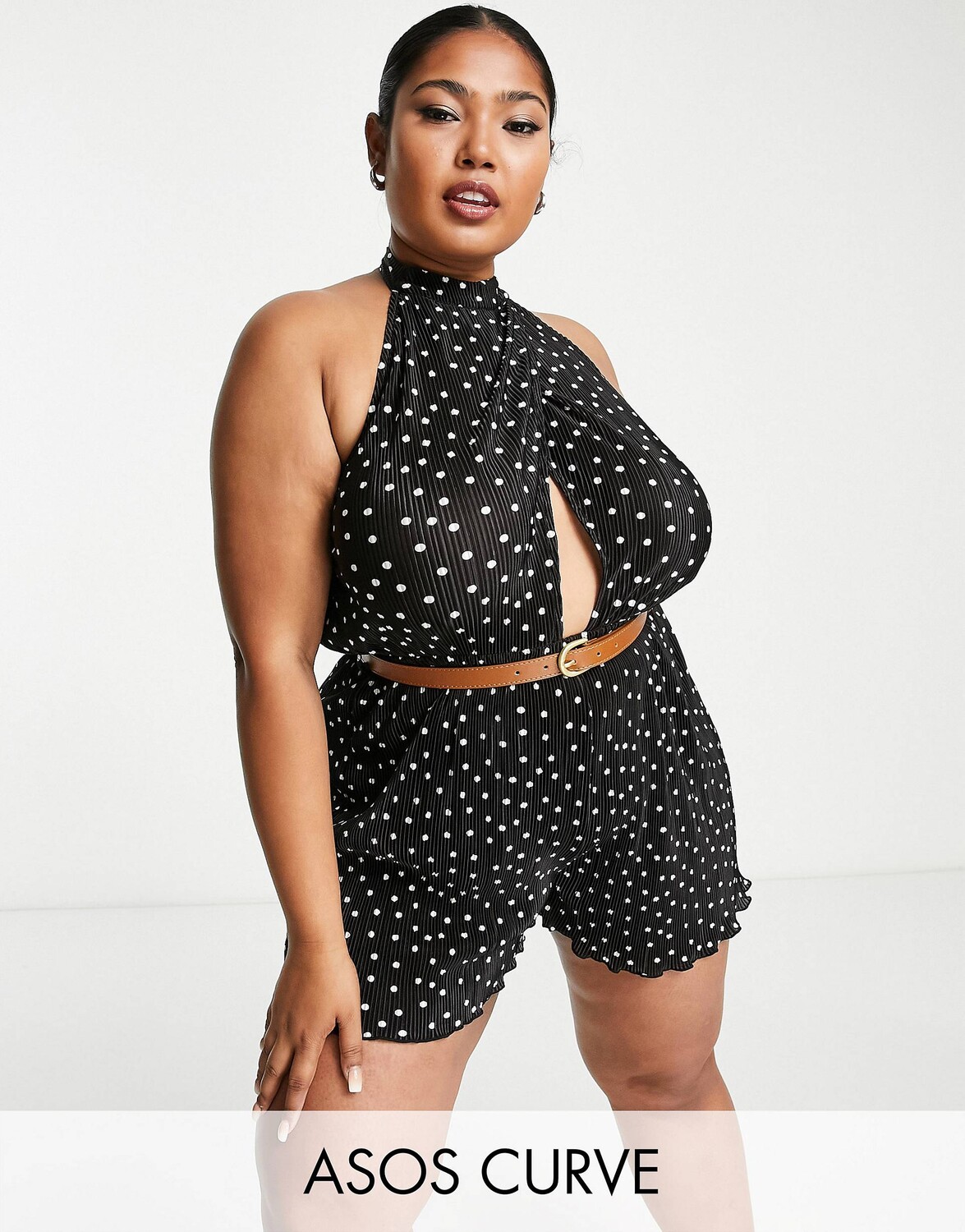 Плиссированный комбинезон с вырезом на шее и поясом с точечным принтом ASOS DESIGN Curve
Плиссированный комбинезон с вырезом на шее и поясом с точечным принтом ASOS DESIGN Curve