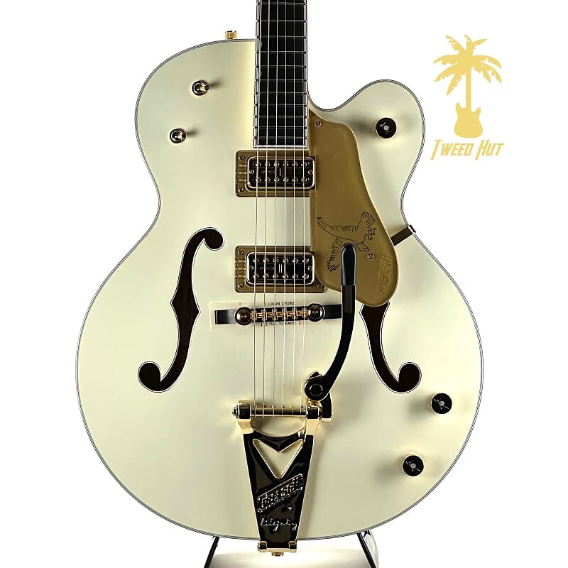 Gretsch G6136T-59 Vintage Select '59 Falcon с Bigsby - винтажный белый G6136T-59 Vintage Select '59 Falcon with Bigsby
Gretsch G6136T-59 Vintage Select '59 Falcon с Bigsby - винтажный белый G6136T-59 Vintage Select '59 Falcon with Bigsby