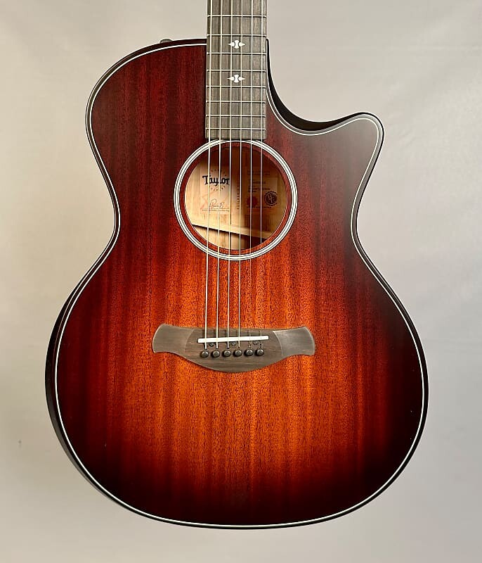 Taylor Builder's Edition 324ce V-класса Shaded Edgeburst Builder's Edition 324ce with V-Class Bracing
Taylor Builder's Edition 324ce V-класса Shaded Edgeburst Builder's Edition 324ce with V-Class Bracing