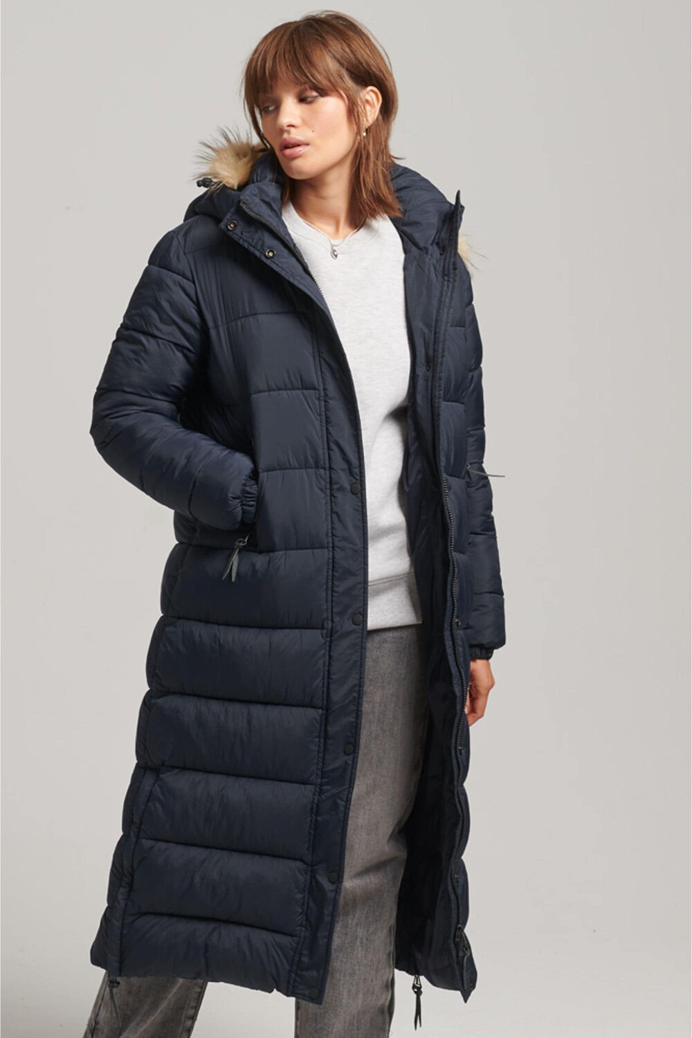 Пуховик с капюшоном удлиненного кроя и мотивом из искусственного меха Superdry, синий
Пуховик с капюшоном удлиненного кроя и мотивом из искусственного меха Superdry, синий