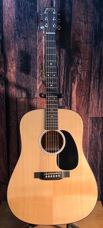 Martin D-10E Sitka Top, дорожная серия с Fishman Electronics Natural D-10E Sitka Top, Road Series with Fishman Electronics
Martin D-10E Sitka Top, дорожная серия с Fishman Electronics Natural D-10E Sitka Top, Road Series with Fishman Electronics