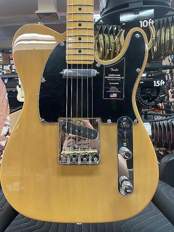 Fender American Professional II Telecaster, накладка на гриф из клена, цвет ириски American Professional II Telecaster, Maple Fingerboard, Butterscotch Blonde
Fender American Professional II Telecaster, накладка на гриф из клена, цвет ириски American Professional II Telecaster, Maple Fingerboard, Butterscotch Blonde