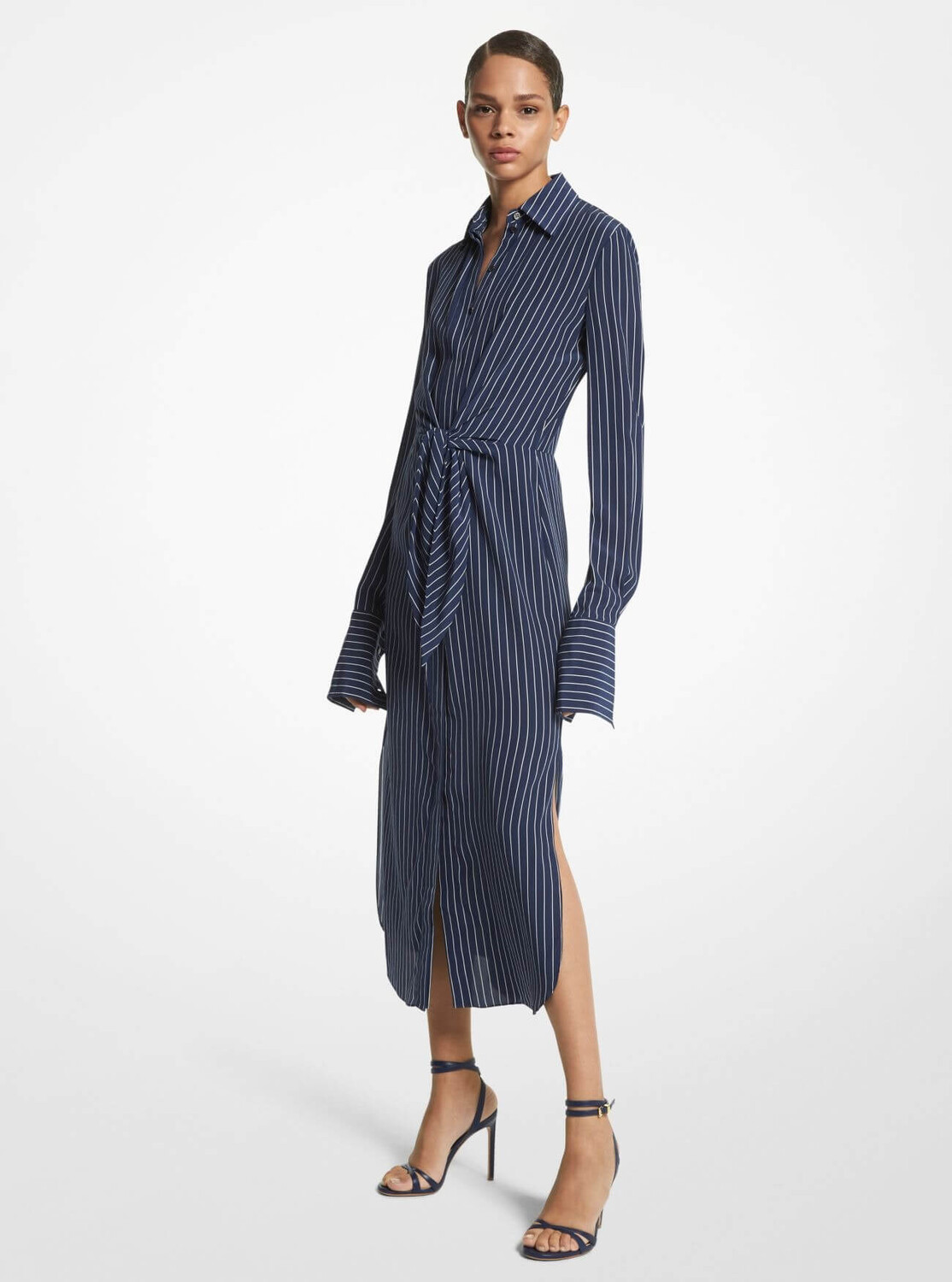 Платье-рубашка Michael Kors Striped Organic Silk Crepe De Chine Tie-Front, темно-синий/белый
Платье-рубашка Michael Kors Striped Organic Silk Crepe De Chine Tie-Front, темно-синий/белый