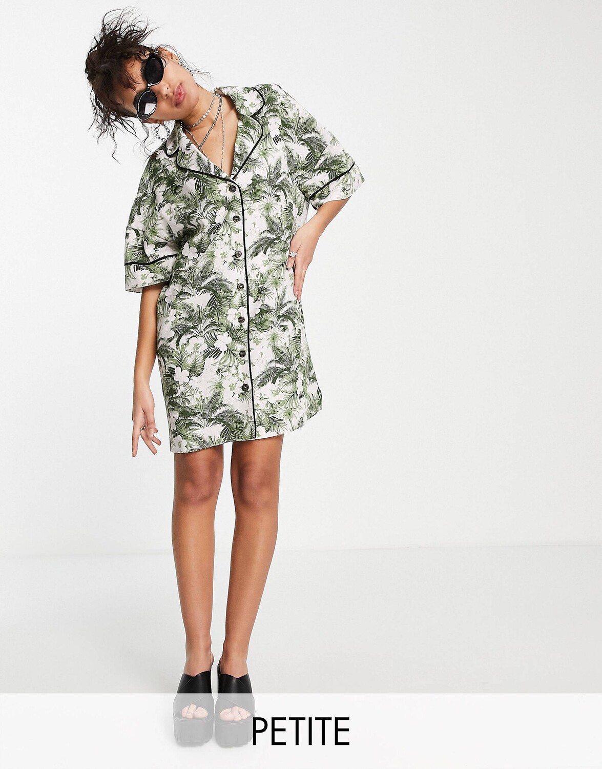 Зеленое платье-рубашка мини Topshop Petite из смесовой вискозы с цветочным принтом гибискуса - MGREEN, Зеленый
Зеленое платье-рубашка мини Topshop Petite из смесовой вискозы с цветочным принтом гибискуса - MGREEN, Зеленый