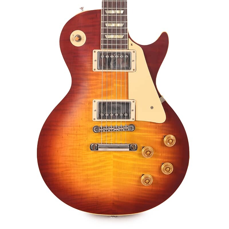 Gibson Custom Shop 1960 Les Paul Standard "CME Spec" Heritage Cherry Sunburst VOS с грифом Scarface (серийный номер CME01143)
Gibson Custom Shop 1960 Les Paul Standard "CME Spec" Heritage Cherry Sunburst VOS с грифом Scarface (серийный номер CME01143)