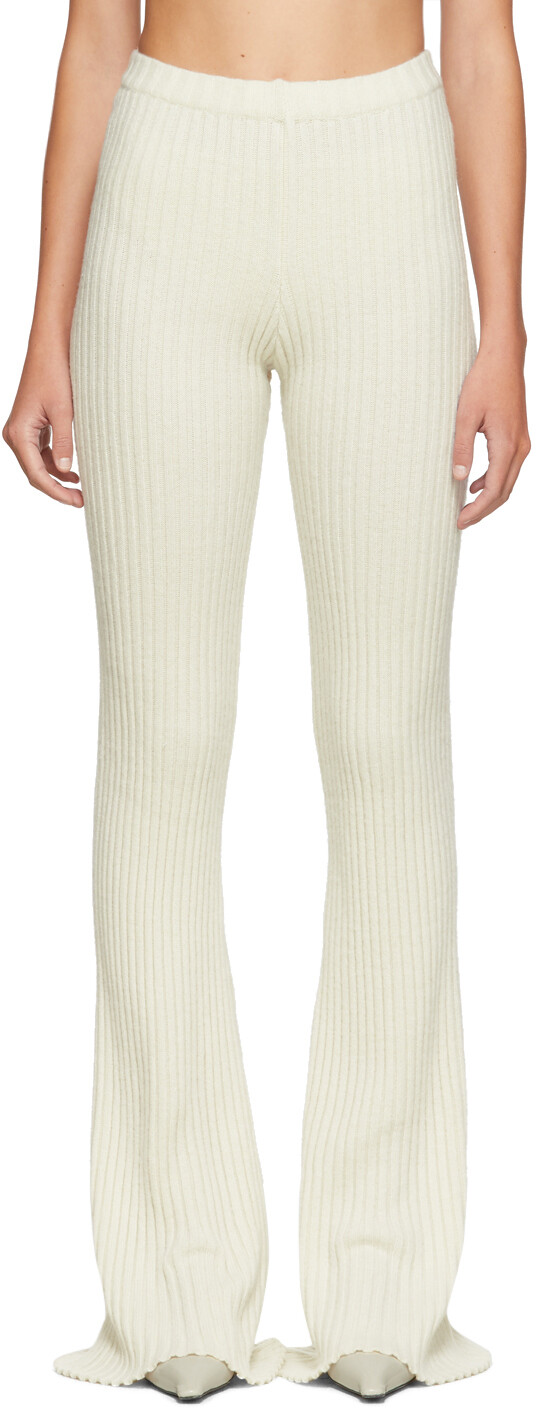 SSENSE Эксклюзивные вязаные брюки Off-White в рубчик для отдыха Christina Seewald
SSENSE Эксклюзивные вязаные брюки Off-White в рубчик для отдыха Christina Seewald