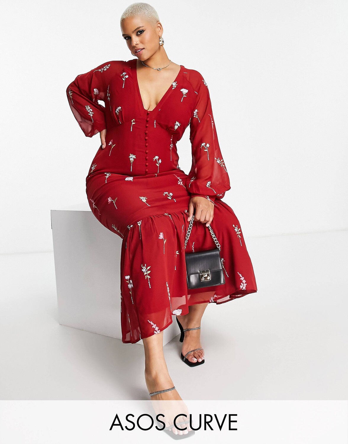 Чайное макси-платье макси с вышивкой ASOS DESIGN Curve на пуговицах темно-красного цвета, Красный
Чайное макси-платье макси с вышивкой ASOS DESIGN Curve на пуговицах темно-красного цвета, Красный