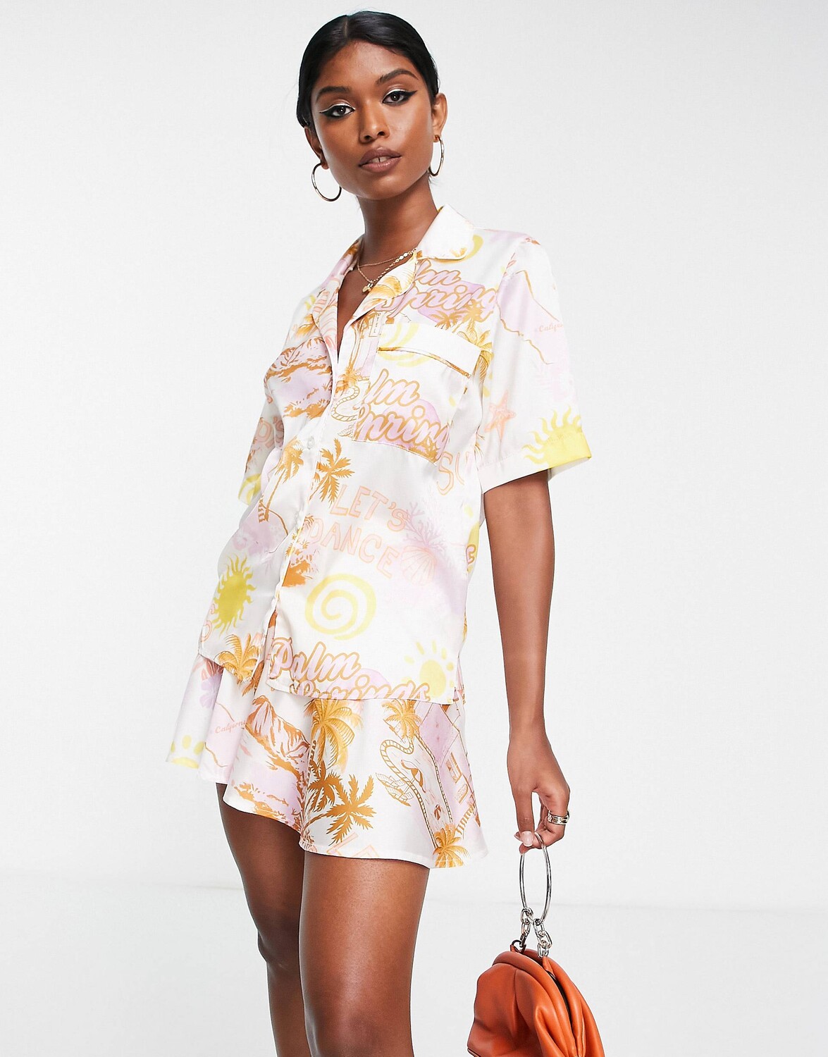 Атласная рубашка с короткими рукавами и пастельным принтом ASOS DESIGN ASOS DESIGN
Атласная рубашка с короткими рукавами и пастельным принтом ASOS DESIGN ASOS DESIGN