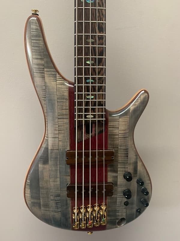 Ibanez SR5CMDX Премиальная 5-струнная бас-гитара SR5CMDX-BIL Premium 5-String Bass
Ibanez SR5CMDX Премиальная 5-струнная бас-гитара SR5CMDX-BIL Premium 5-String Bass