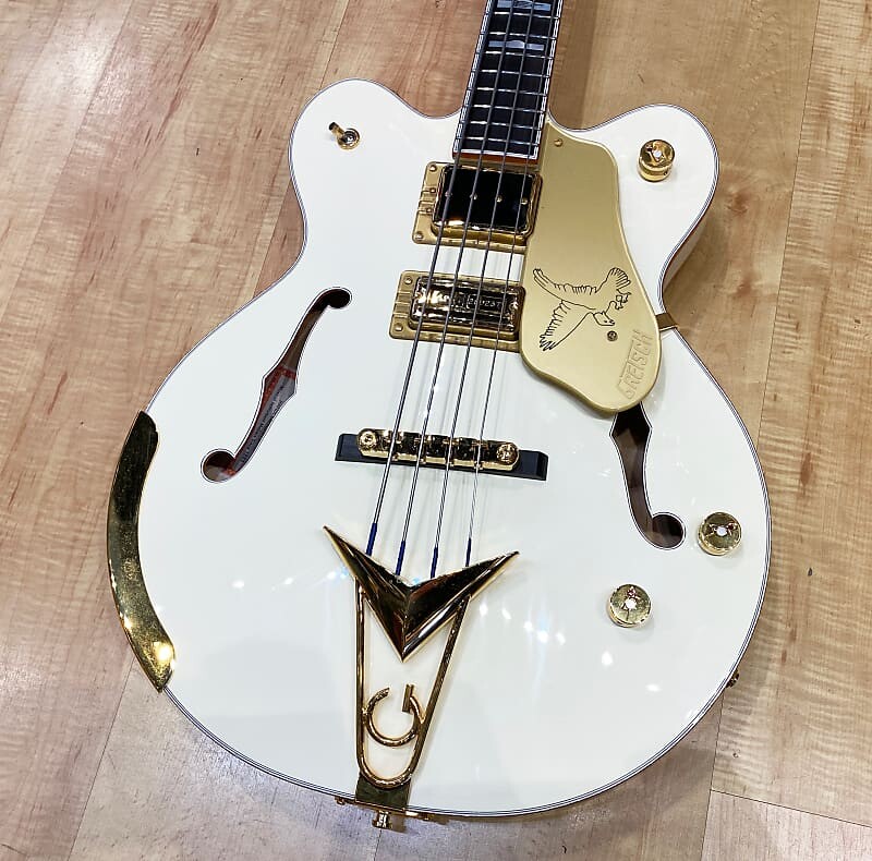 Gretsch G6136B-TP-AWT Tom Petersson Signature Falcon 2021 Aged White 4-струнный бас
Gretsch G6136B-TP-AWT Tom Petersson Signature Falcon 2021 Aged White 4-струнный бас