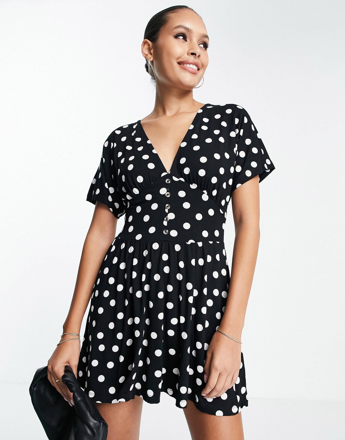 Монохромное чайное мини-платье с завышенной талией и пуговицами ASOS DESIGN ASOS DESIGN
Монохромное чайное мини-платье с завышенной талией и пуговицами ASOS DESIGN ASOS DESIGN