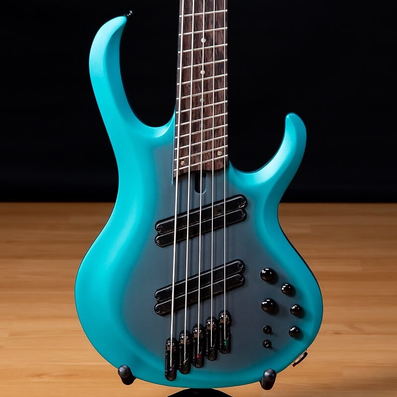 Ibanez BTB605MS BTB Workshop 5-String Bass - Cerulean Aura Burst Matte SN 220605778
Ibanez BTB605MS BTB Workshop 5-String Bass - Cerulean Aura Burst Matte SN 220605778