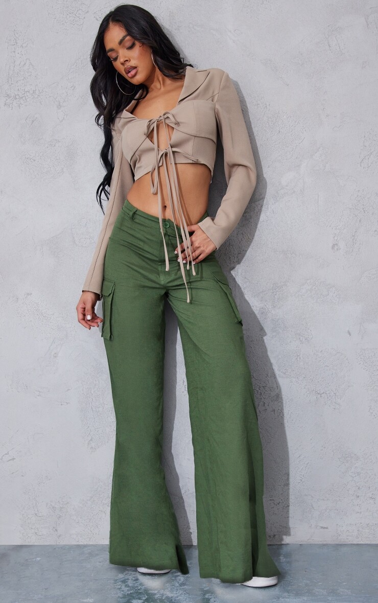 PrettyLittleThing Брюки-карго с широкими штанинами и высокой талией бледно-хаки в льняном стиле
PrettyLittleThing Брюки-карго с широкими штанинами и высокой талией бледно-хаки в льняном стиле