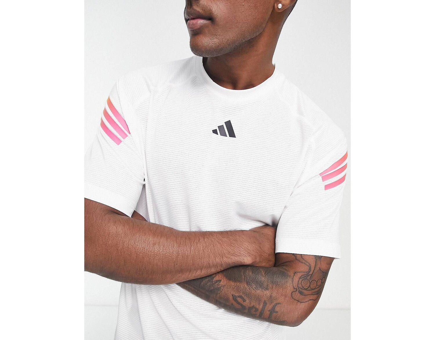 Белая футболка с градиентными 3 полосками adidas Training Train Icons adidas performance
Белая футболка с градиентными 3 полосками adidas Training Train Icons adidas performance