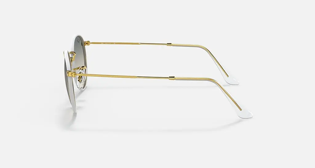 Солнцезащитные очки Ray-Ban ROUND METAL FULL COLOR LEGEND, светло-серый градиент
Солнцезащитные очки Ray-Ban ROUND METAL FULL COLOR LEGEND, светло-серый градиент