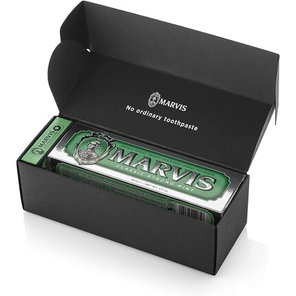 Зубная паста Classic Strong мятная, 85 мл, с набором зеленых держателей для тюбиков, Marvis
Зубная паста Classic Strong мятная, 85 мл, с набором зеленых держателей для тюбиков, Marvis