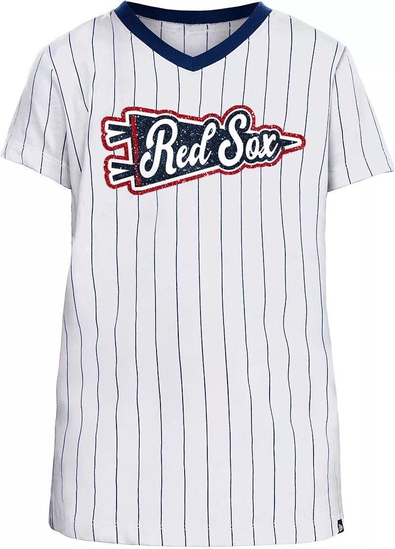 Белая футболка в тонкую полоску с v-образным вырезом New Era Girls Boston Red Sox
Белая футболка в тонкую полоску с v-образным вырезом New Era Girls Boston Red Sox