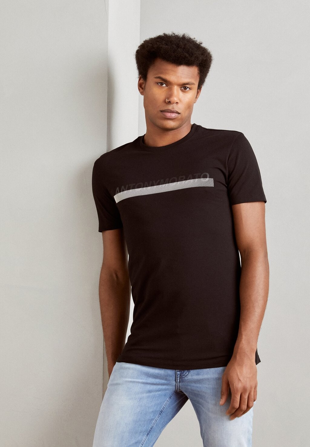 Футболка с принтом SUPER SLIM FIT WITH RUBBER INJECTION LOGO PRINT Antony Morato, цвет black
Футболка с принтом SUPER SLIM FIT WITH RUBBER INJECTION LOGO PRINT Antony Morato, цвет black