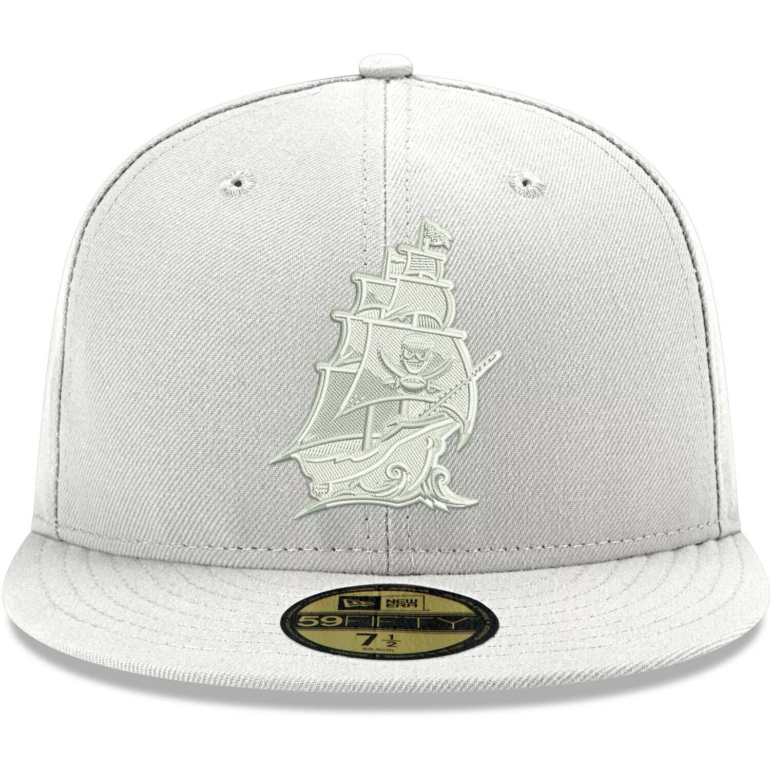 Мужская приталенная кепка New Era Tampa Bay Buccaneers белого цвета с альтернативным логотипом 59FIFTY
Мужская приталенная кепка New Era Tampa Bay Buccaneers белого цвета с альтернативным логотипом 59FIFTY