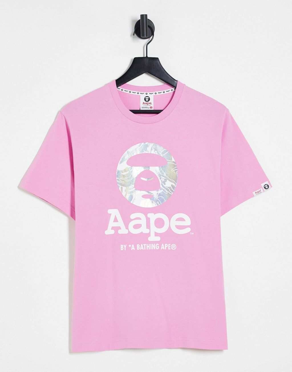 Розовая футболка с камуфляжным принтом и фольгой Aape By A Bathing Ape OG Moonface, Розовый
Розовая футболка с камуфляжным принтом и фольгой Aape By A Bathing Ape OG Moonface, Розовый