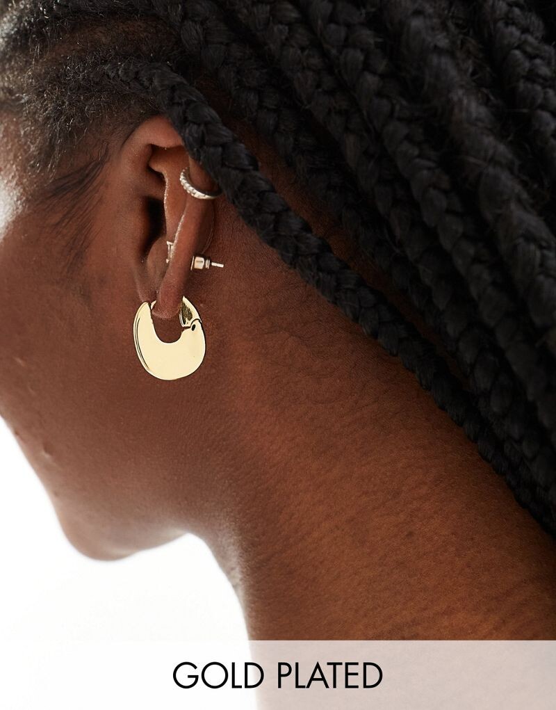 Серьги-кликеры ASOS DESIGN из 14-каратного золота диаметром 20 мм плоского дизайна
Серьги-кликеры ASOS DESIGN из 14-каратного золота диаметром 20 мм плоского дизайна