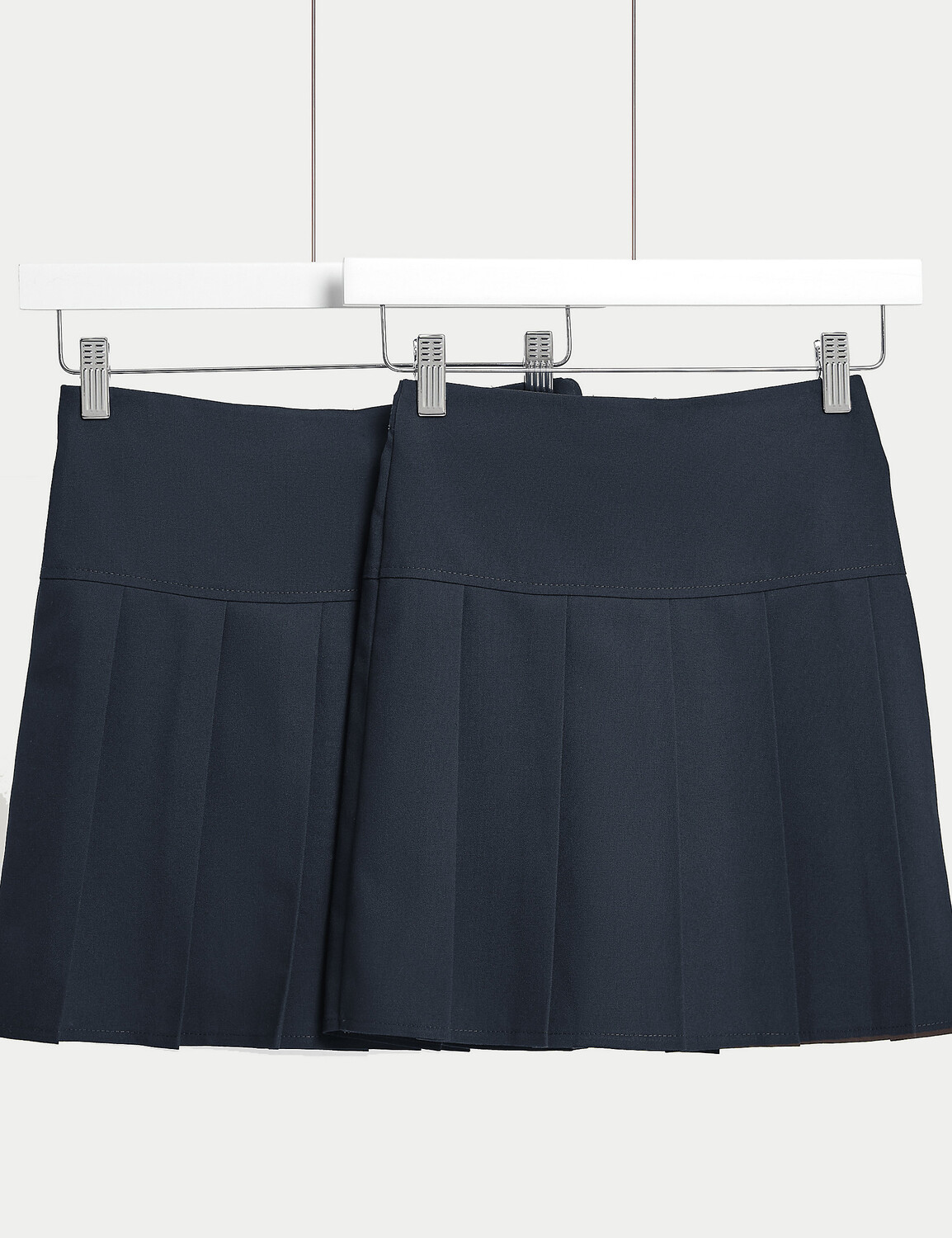 2 пары немнущихся школьных юбок для девочек (2–16 лет) Marks & Spencer, темно-синий
2 пары немнущихся школьных юбок для девочек (2–16 лет) Marks & Spencer, темно-синий