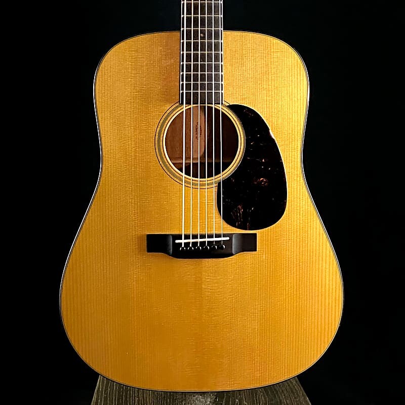 Стиль Martin Custom Shop 18, короткая шкала дредноута VTS — 1 11/16 дюйма Shop 18 style, Dreadnought Short Scale VTS - 1 11/16"
Стиль Martin Custom Shop 18, короткая шкала дредноута VTS — 1 11/16 дюйма Shop 18 style, Dreadnought Short Scale VTS - 1 11/16"