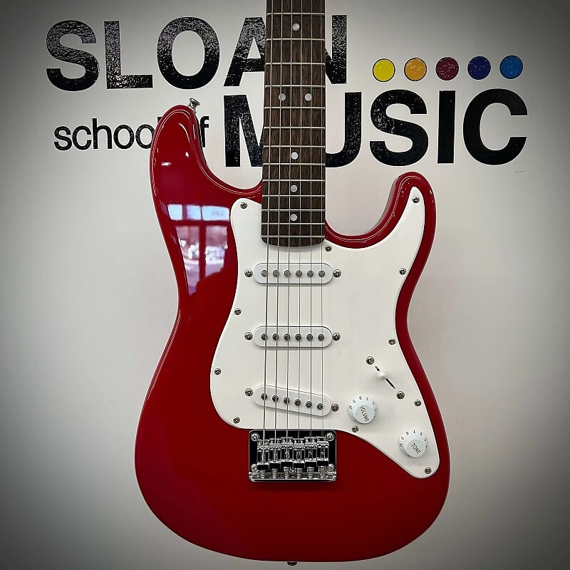 Squier Mini Stratocaster - Дакота Красный Fender Mini Stratocaster V2 with Laurel Fretboard
Squier Mini Stratocaster - Дакота Красный Fender Mini Stratocaster V2 with Laurel Fretboard